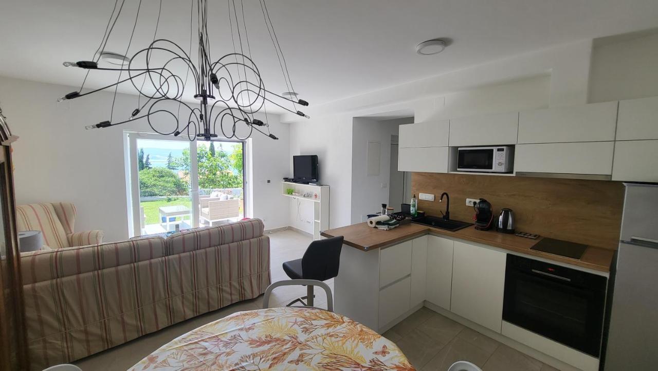 Apartments Amadea Novi Vinodolski Ngoại thất bức ảnh